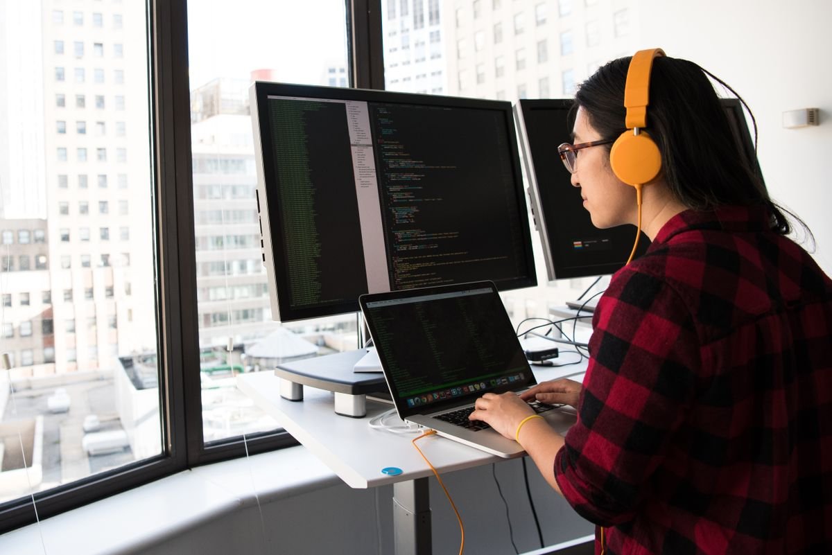 A clear, intuitive website navigation structure